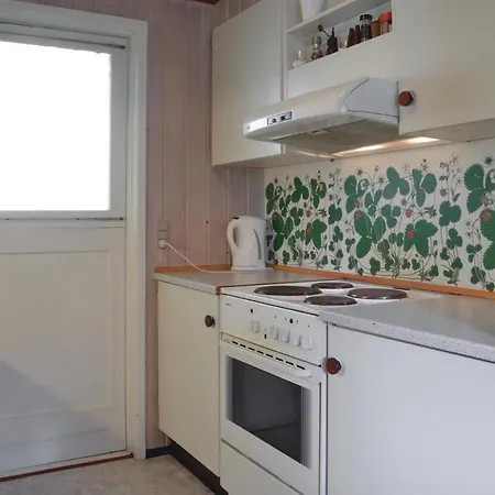 Four-bedroom Holiday In Henne *