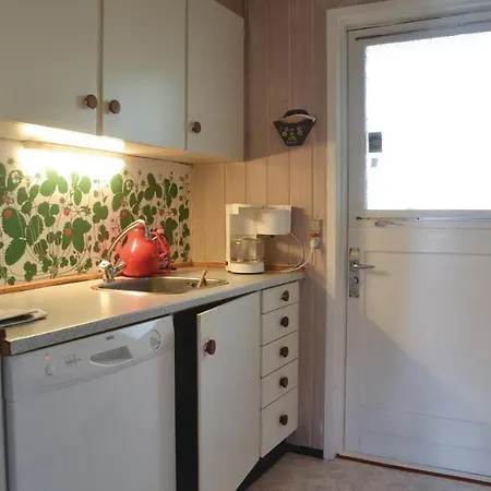 Feriehus Four-bedroom Holiday In Henne *