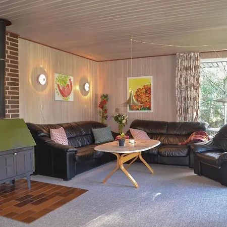 Four-bedroom Holiday In Henne Feriehus Henne Strand